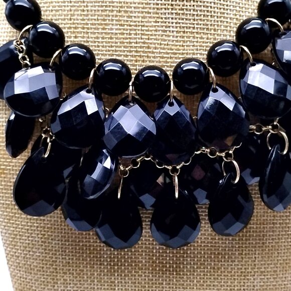 Black Faceted Resin Statement Bib Necklace Gold-tone Chain NWOT - Picture 12 of 14